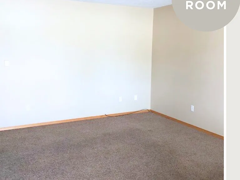 219 Buncombe Dr — Photo 7