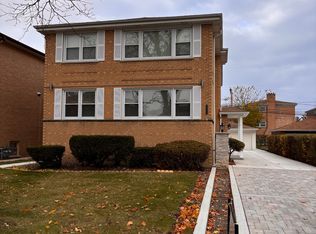 3332 W Columbia Ave #2, Lincolnwood, IL 60712