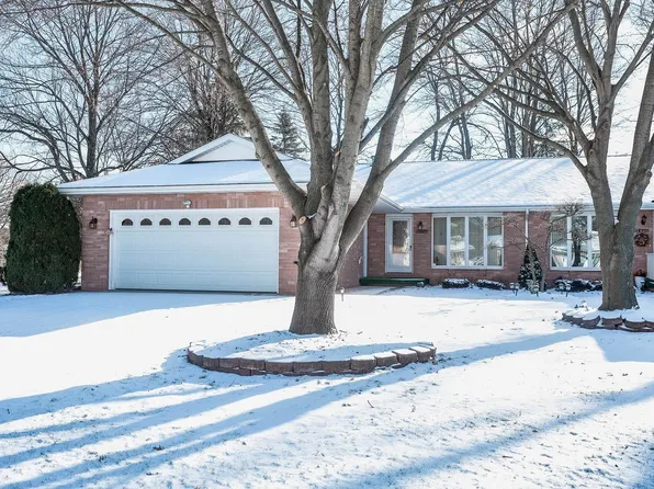 3850 Butternut Ct, Port Huron, MI 48060