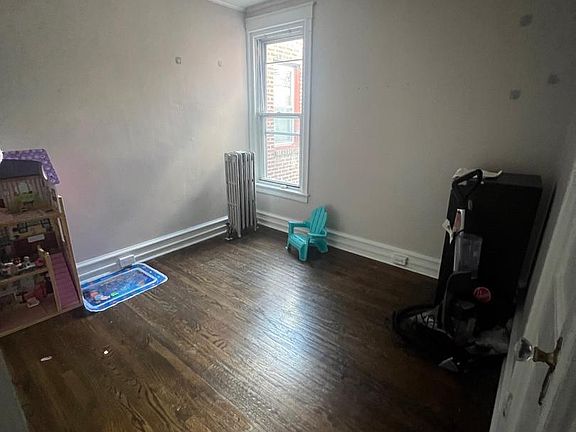 5th image of 3349 Brighton St