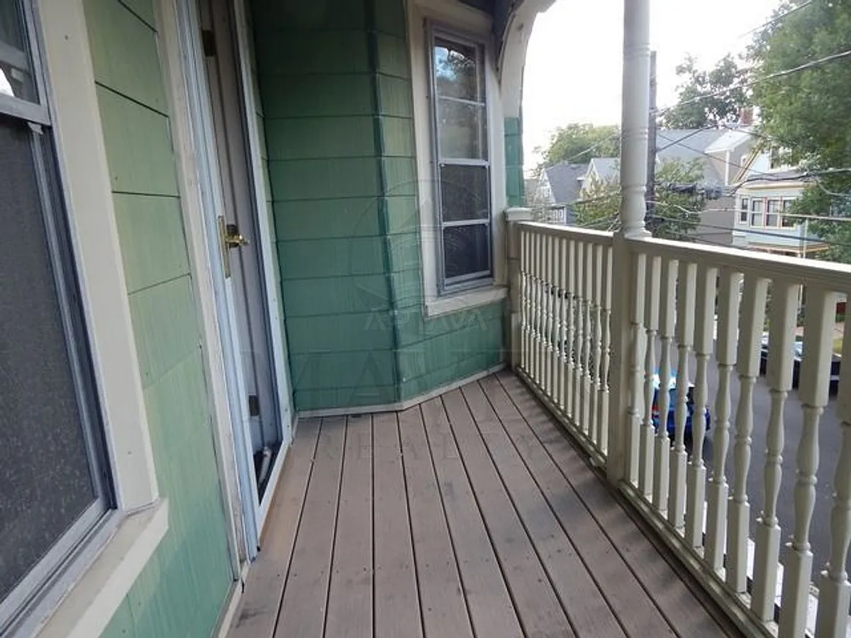 Building Photo - 33 Josephine Ave #NO