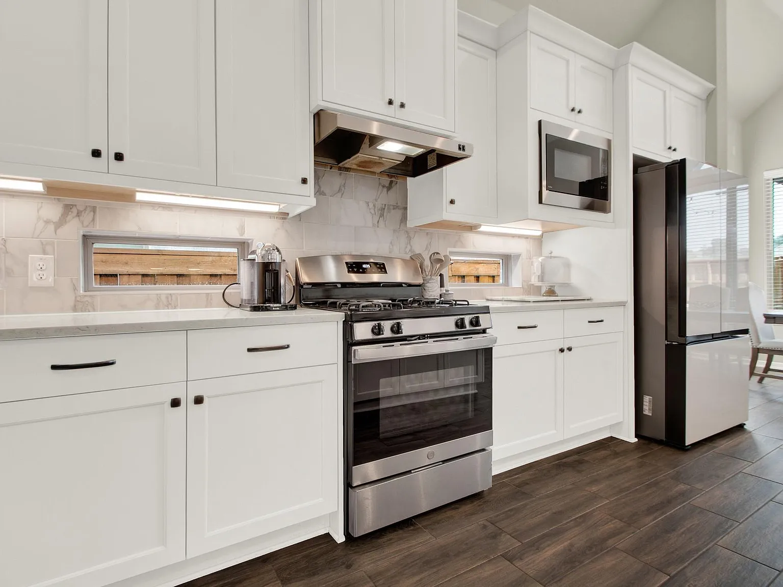 4 bed, 3.0 bath, 2153 sqft, $2,900 — Photo 4