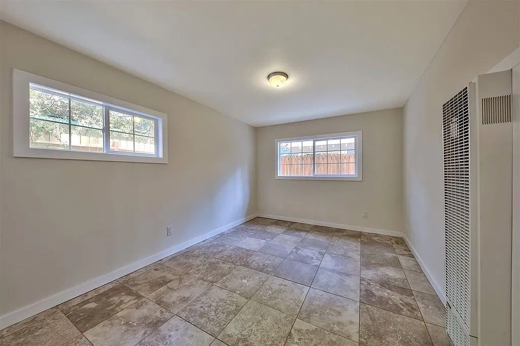 1 bed, $2,100 — Photo 4