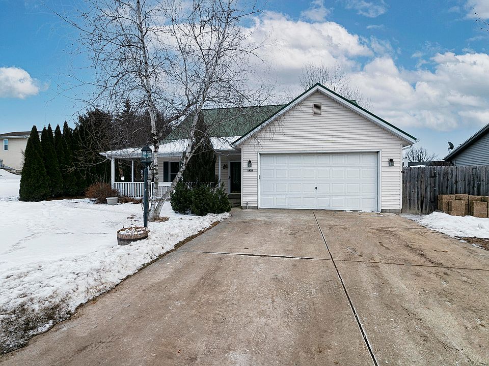 1st image of 1434 Park Knoll Dr
