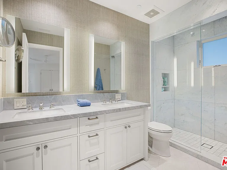 1347 Palisades Beach Rd — Photo 44