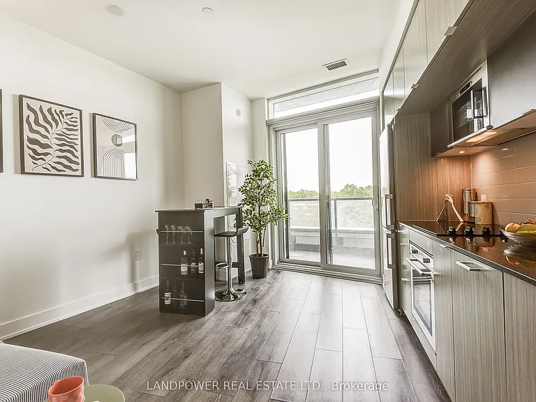 585 Bloor St E #415 — Photo 21