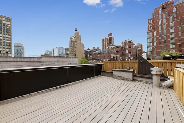 Rented by Compass | media 23