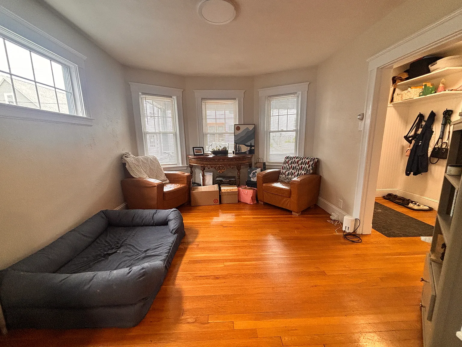 2 bed, 1096 sqft, $3,000 — Photo 1
