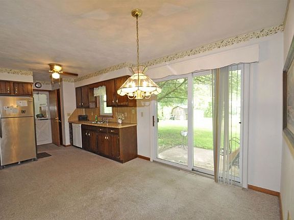5th image of 20848 Roycroft Dr