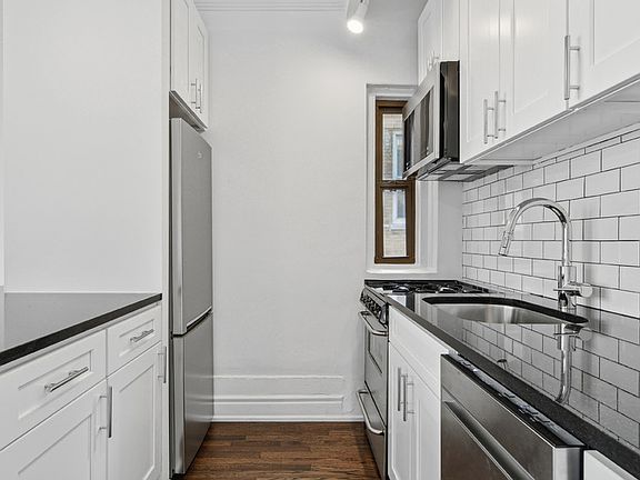 5th image of 347 W 55th St APT 8H