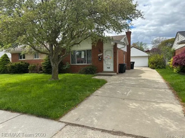 15043 Blue Skies St, Livonia, MI 48154