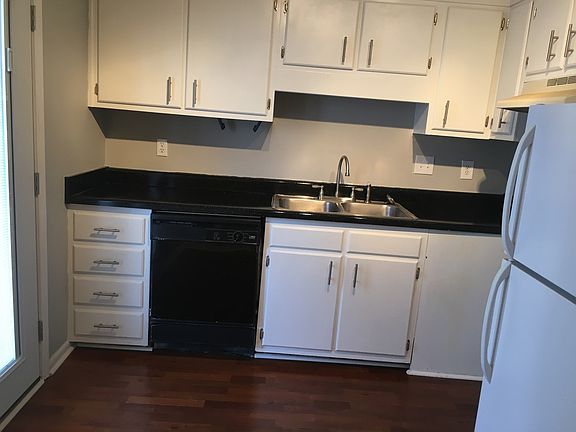 4th image of 3630 Clairmont Ave #36325