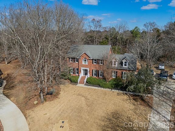 2nd image of 1356 Woodhurst Dr