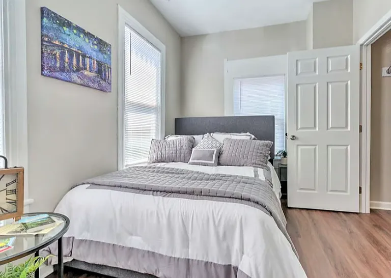 200 E Main St #1 — Photo 9