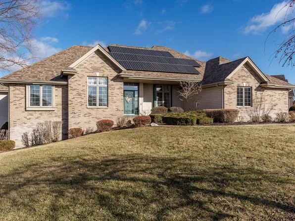7326 Skyview Trl, Roscoe, IL 61073