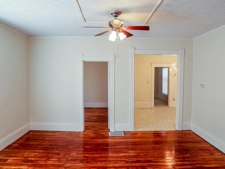 707 N Walnut St — Photo 6