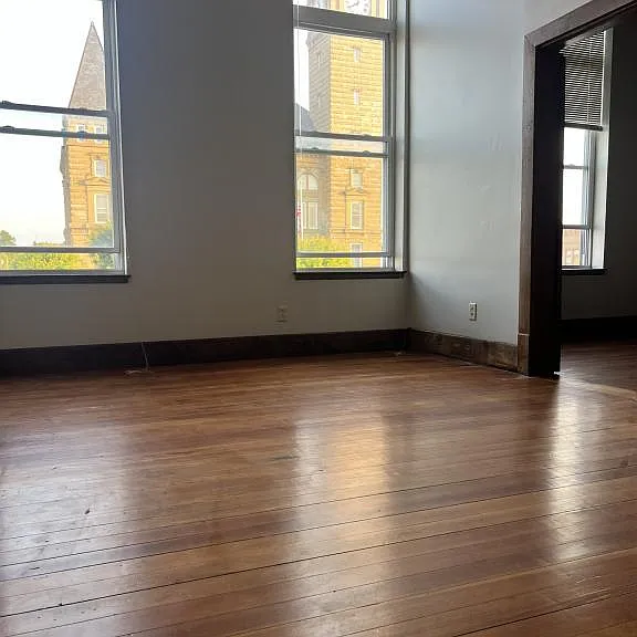 116 E Jefferson St #A — Photo 10
