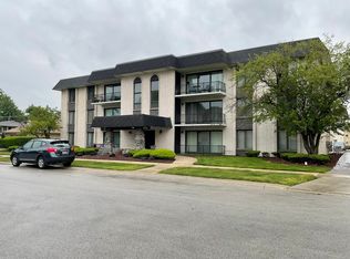 4711 W 106th St APT 2A, Oak Lawn, IL 60453