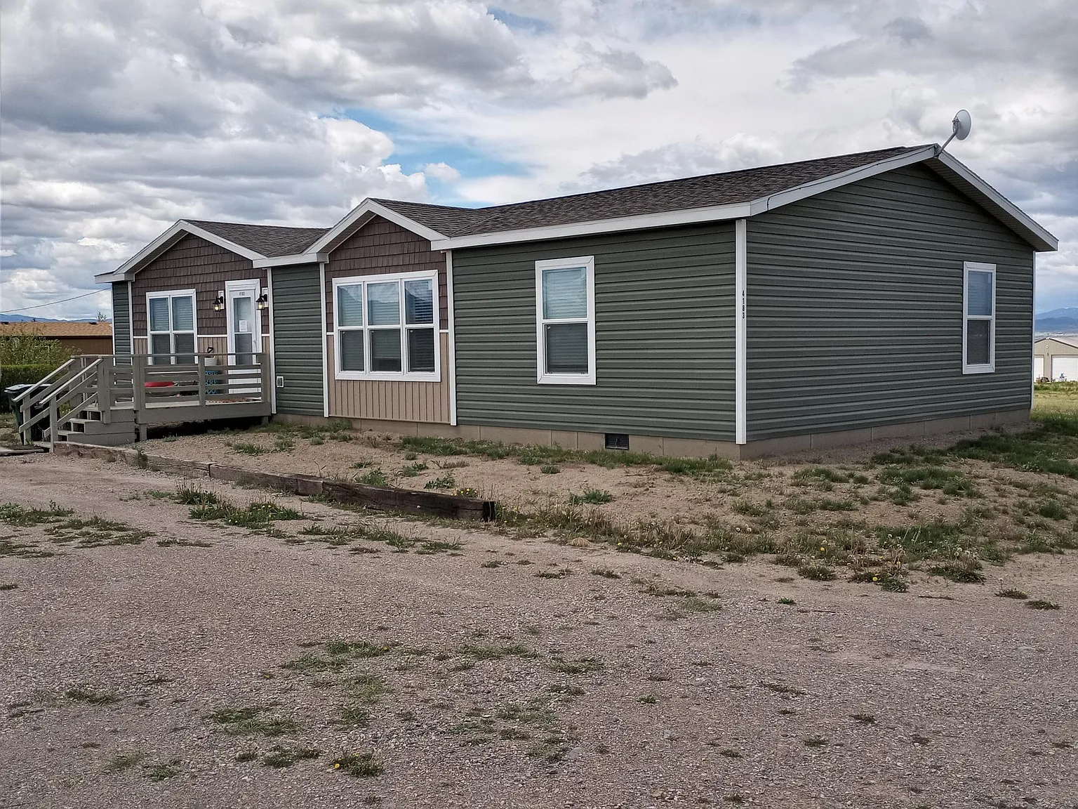 4183 Boundary St — Photo 3