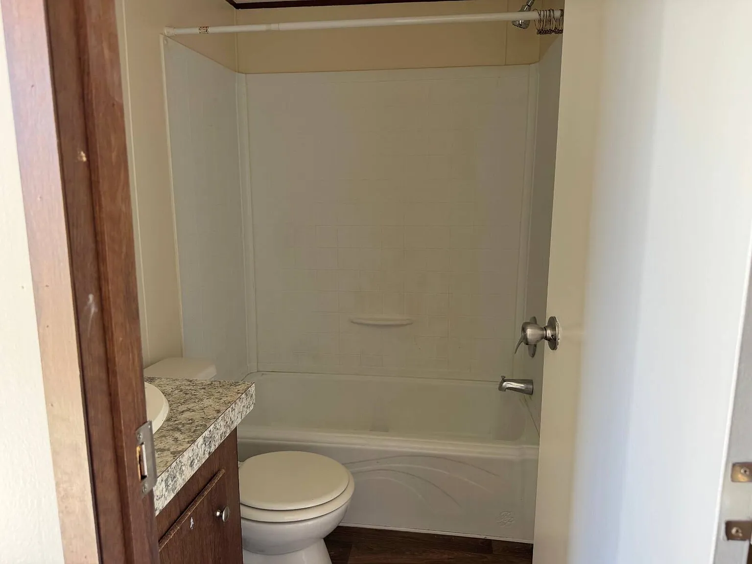 2 bed, 2.0 bath, 728 sqft, $900 — Photo 4