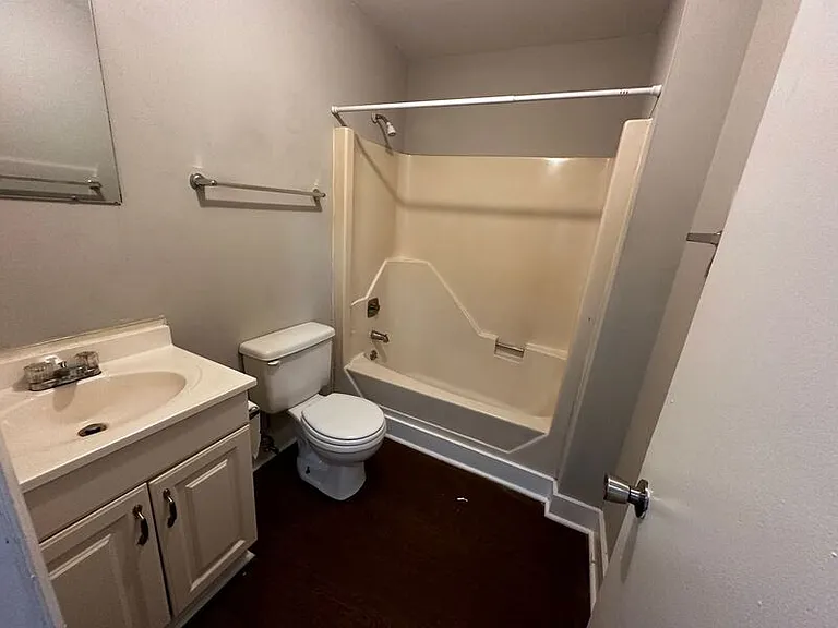 4137 Sunset Ave #5 — Photo 2