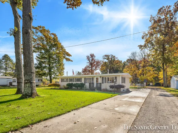 3419 W Webster Rd, Montague, MI 49437
