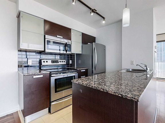 2nd image of 38 Grenville St #3303