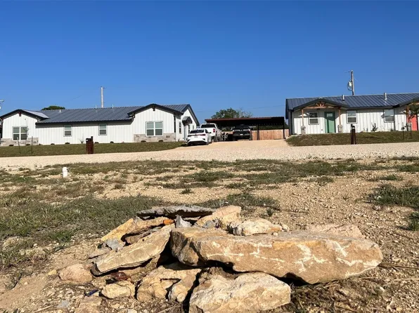 709 W Pierson A #C-d-b, Hamilton, TX 76531