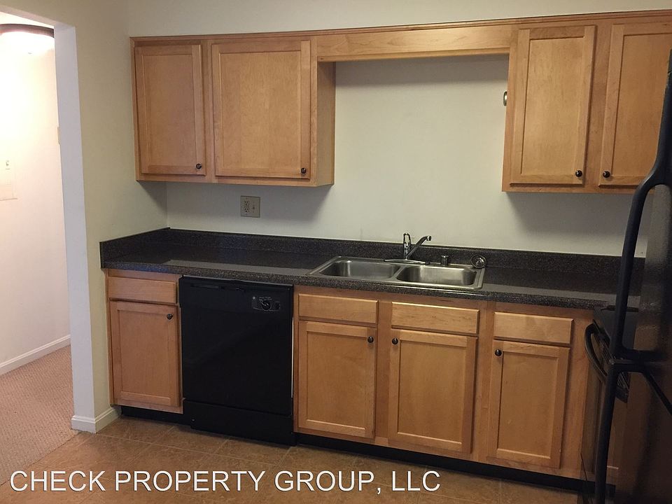 1st image of 707 La Fontenay Ct