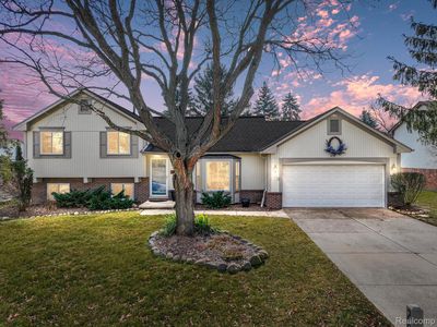 2063 Warrington Rd, Rochester Hills, MI, 48307