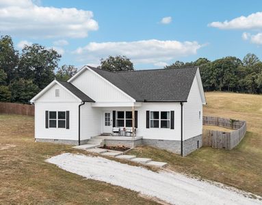 1220 Columbia Rd, Charlotte, TN, 37036