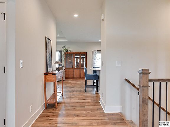 4th image of 5914 N 168th Ave