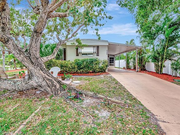 2nd image of 7184 SE Redbird Cir