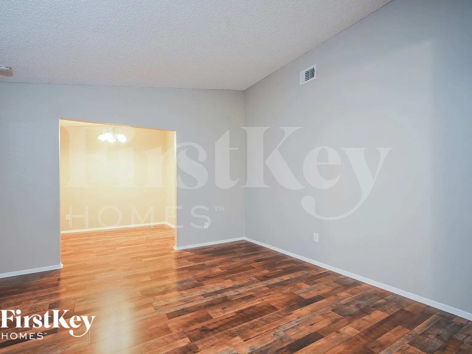 4 bed, 2.0 bath, 1825 sqft, $2,165 — Photo 3