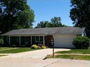 12112 Lowill Ln, Saint Louis, MO