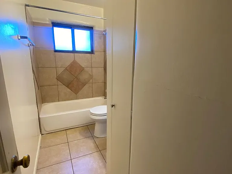 1200 Stanford Dr NE — Photo 31