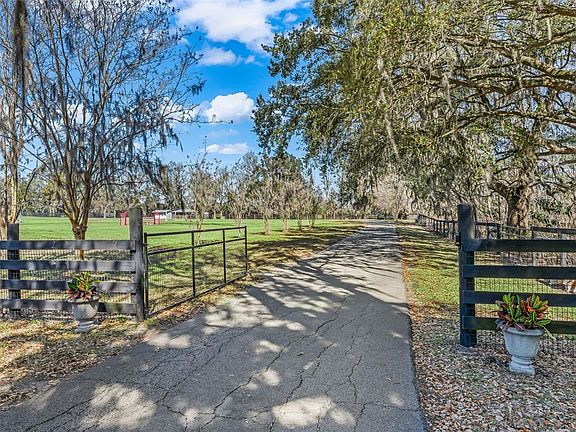 5th image of 3030 NW 95th Avenue Rd