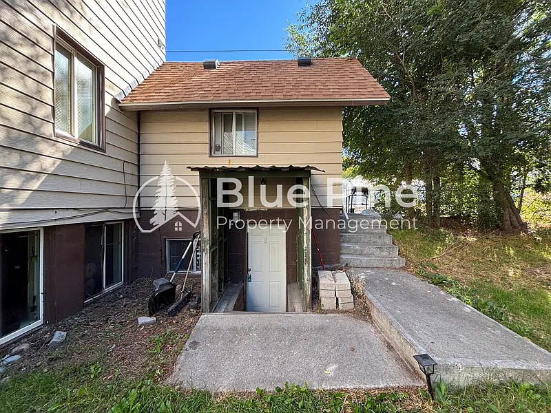 Studio, 1.0 bath, 175 sqft, $450 — Photo 2