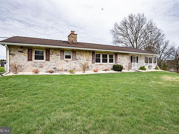 2nd image of 1514 Bahr Rd