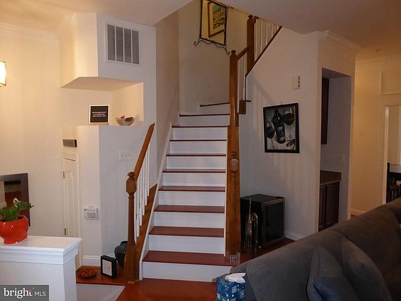 4th image of 214 Halpine Walk Ct