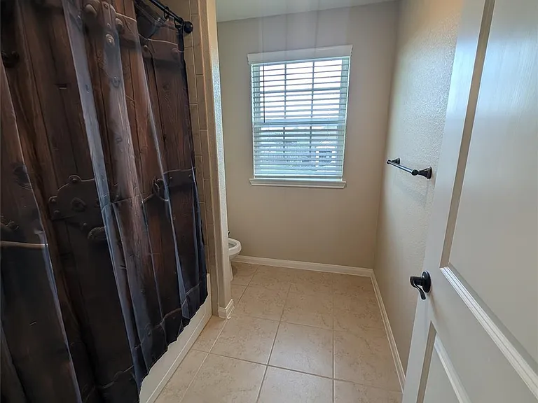 21210 Echo Manor Dr — Photo 21
