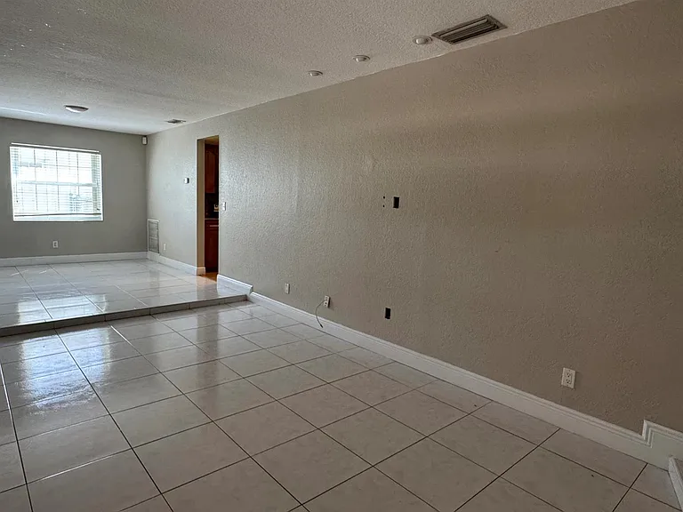 2180 NW 93rd Ave — Photo 14