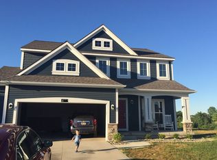 1005 Dreamfield Dr SE, Byron Center, MI 49315