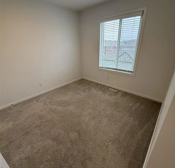5243 21a Ave SW — Photo 11