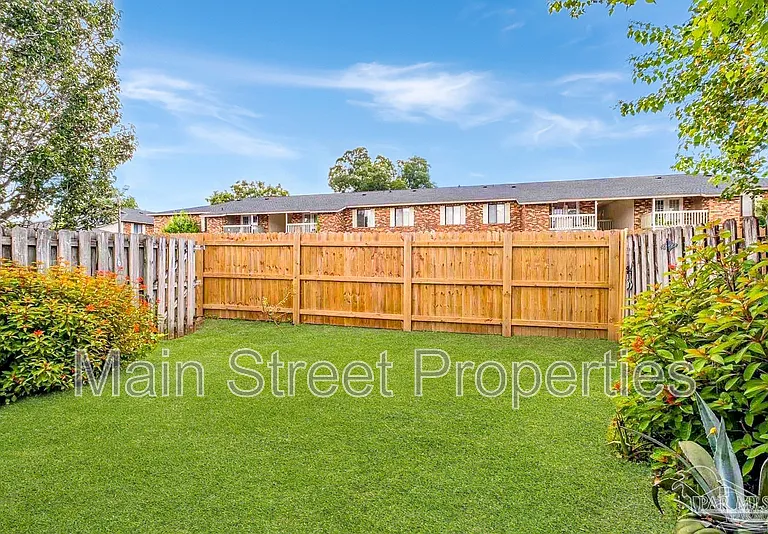 8124 Heirloom Dr — Photo 16