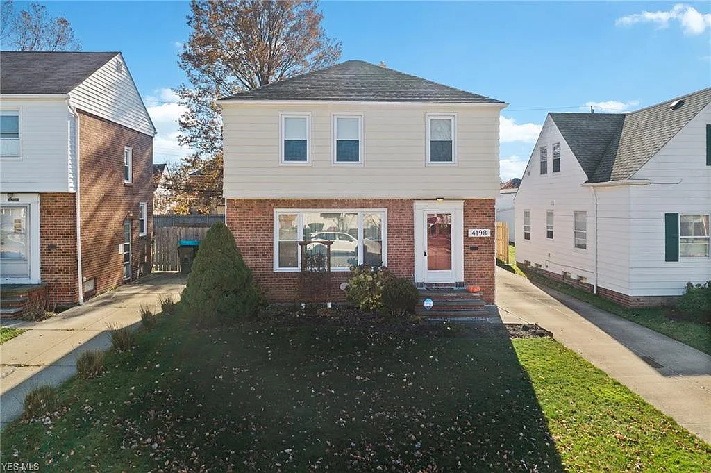 4198 Harwood Rd photo 1