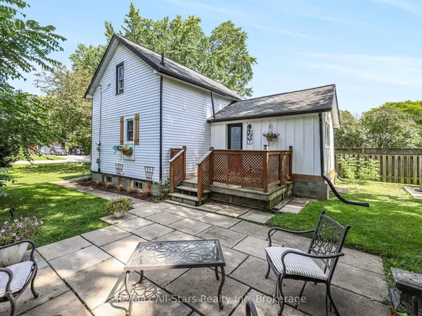283 Margaret St, Meaford, ON N4L 1B5