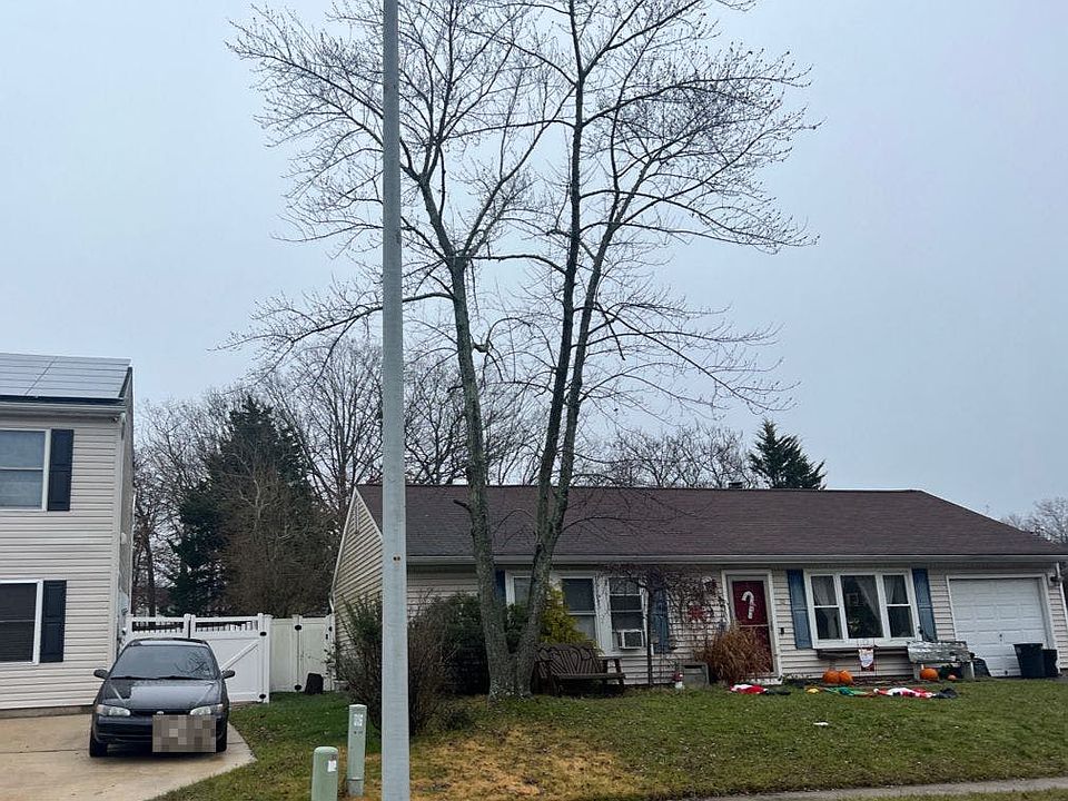 2nd image of 10 Bilge Ave