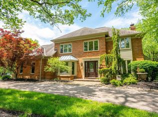 22 Heritage Ct, Cincinnati, OH 45241