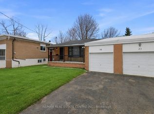 35 Regatta Cres #1, Toronto, ON M2R 2X7